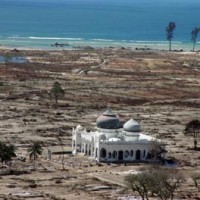 സൂനാമി – മസ്ജിദില്‍ വീണ്ടും ഒത്തുകൂടി